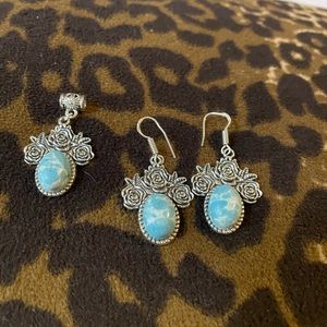 New Pendant with matching Earring’s also 925 silver beautiful blue stone